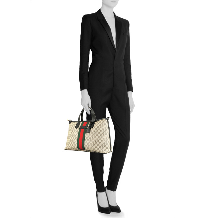 Bolso de mano Gucci  Boston en lona Monogram beige y cuero negro - Detail D1