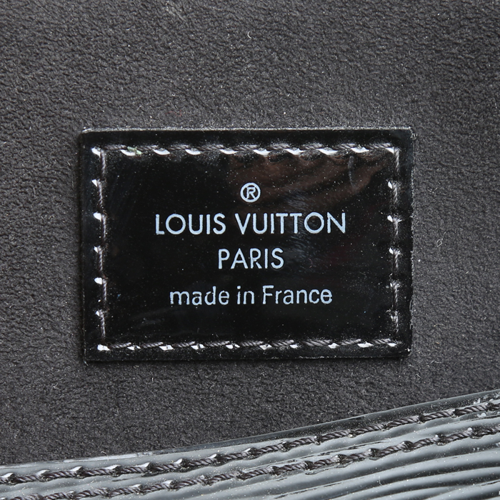 Sac à main Louis Vuitton  Alma petit modèle  en cuir épi verni noir et cuir verni noir - Detail D4