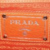 Sac à main Prada   en cuir grainé orange - Detail D3 thumbnail