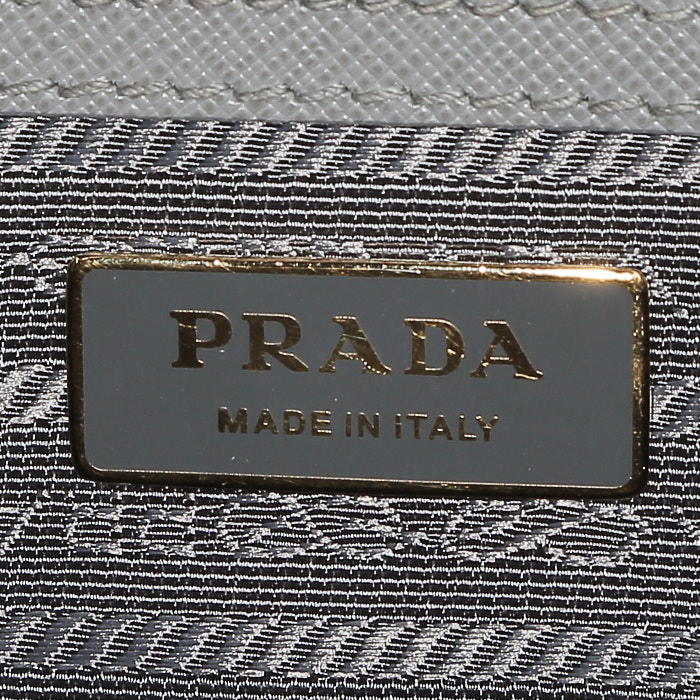 Prada  Galleria medium model  handbag  in grey leather saffiano - Detail D4