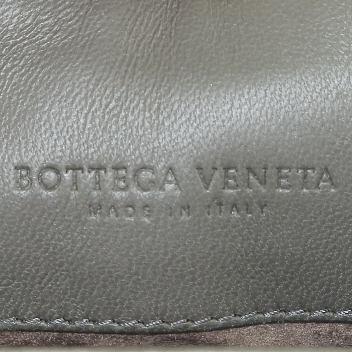 Bolso bandolera Bottega Veneta Olimpia en cuero intrecciato gris - Detail D4