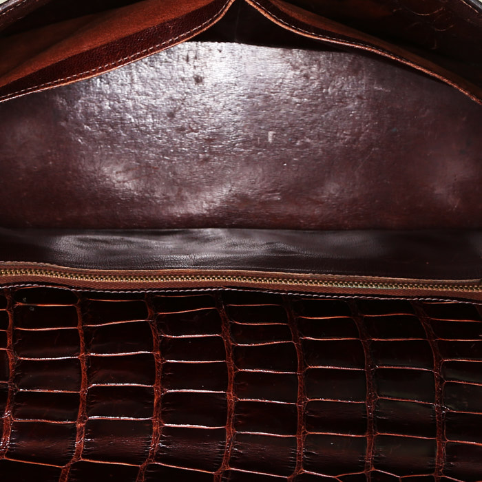 Hermès  Kelly 32 cm handbag  in brown crocodile - Detail D3