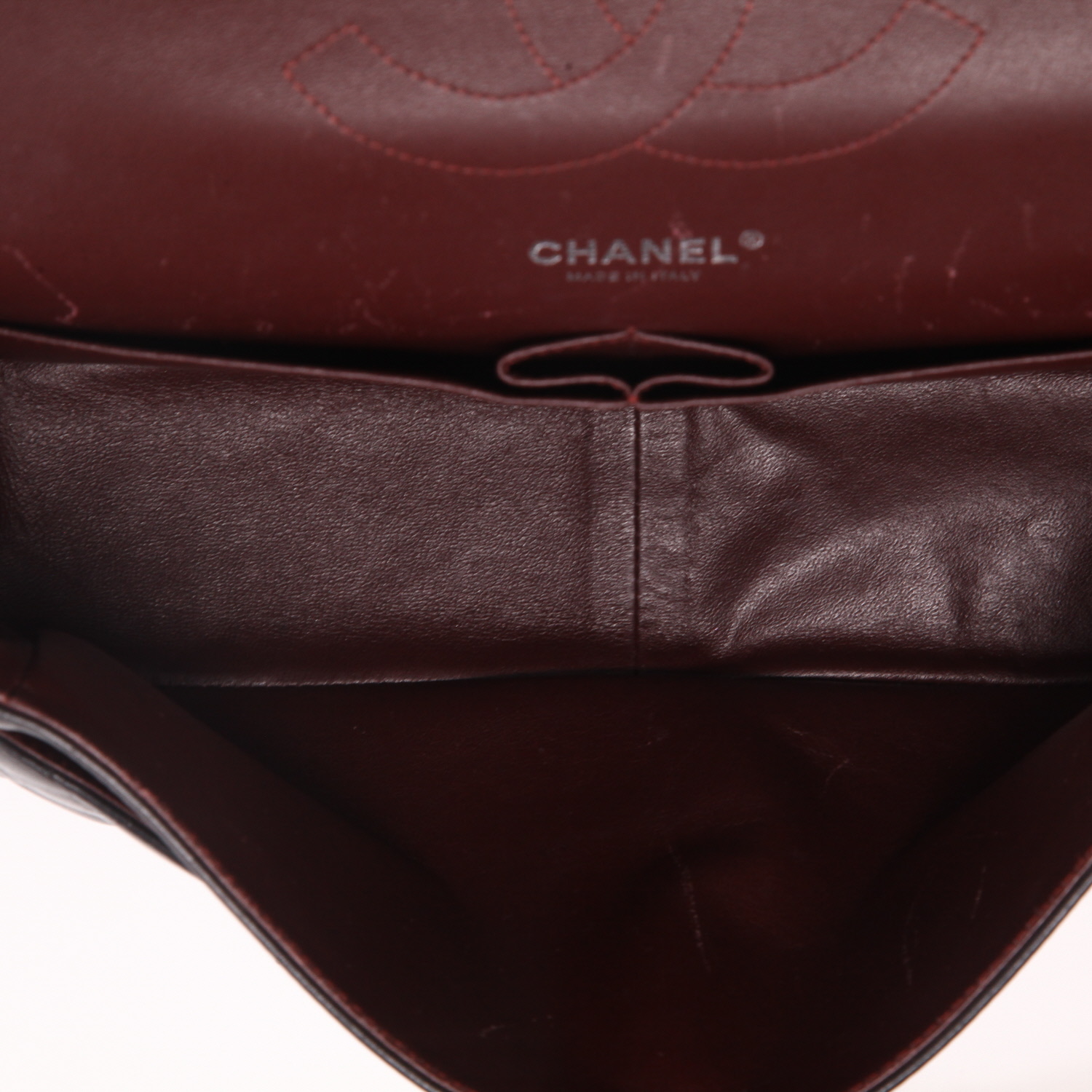 Bolso bandolera Chanel  Timeless Jumbo en cuero acolchado negro - Detail D3