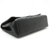 Bolso de mano Chanel  Timeless Maxi Jumbo en cuero acolchado negro - Detail D5 thumbnail