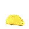 Bottega Veneta  The Pouch handbag/clutch  in yellow intrecciato leather - 00pp thumbnail