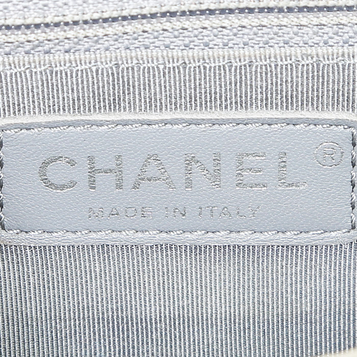 Borsa a tracolla Chanel  Boy modello grande  in pelle trapuntata a zigzag nera - Detail D4