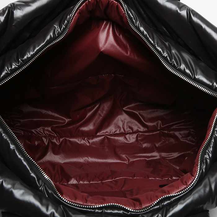 Sac cabas Chanel Coco Cocoon en toile matelassée noire - Detail D2