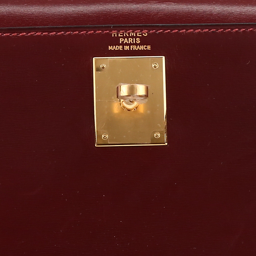 Bolso de mano Hermès  Kelly 28 cm en cuero box rojo H - Detail D9