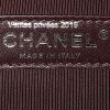 Sac bandoulière Chanel  Boy en toile denim noire - Detail D4 thumbnail