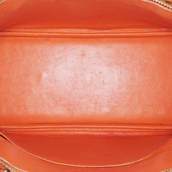 Bolso de mano Hermès  Bolide 31 cm en aligátor naranja - Detail D3