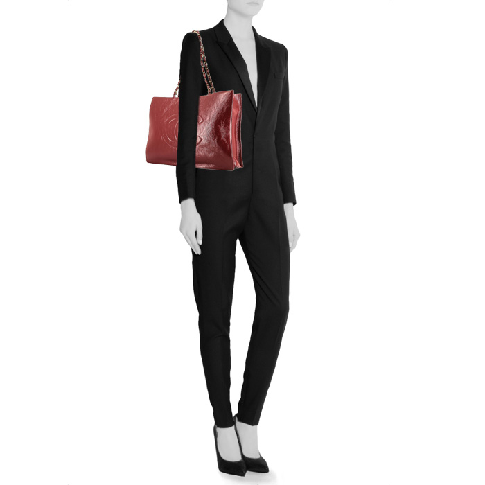 Chanel  Grand Shopping shopping bag  in red burnished leather - Detail D1