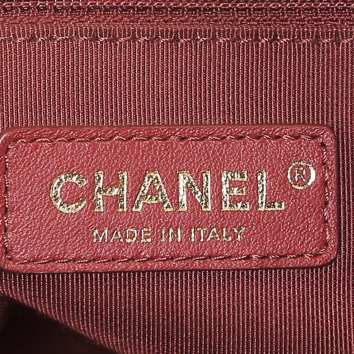 Chanel  Grand Shopping shopping bag  in red burnished leather - Detail D3