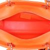 Bolso de mano Dior  Lady Dior modelo grande  en cuero cannage naranja - Detail D3 thumbnail