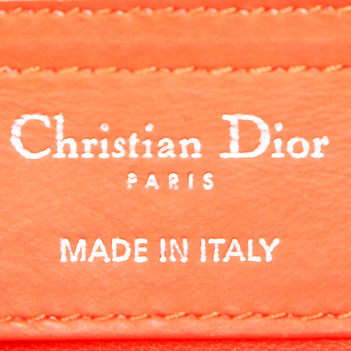 Bolso de mano Dior  Lady Dior modelo grande  en cuero cannage naranja - Detail D4