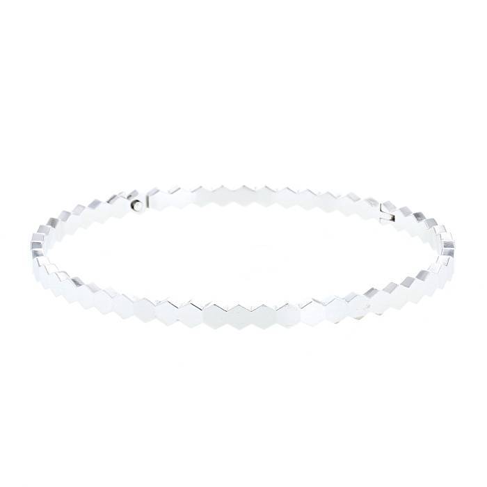 Opening Chaumet Bee my Love bracelet in white gold - 00pp