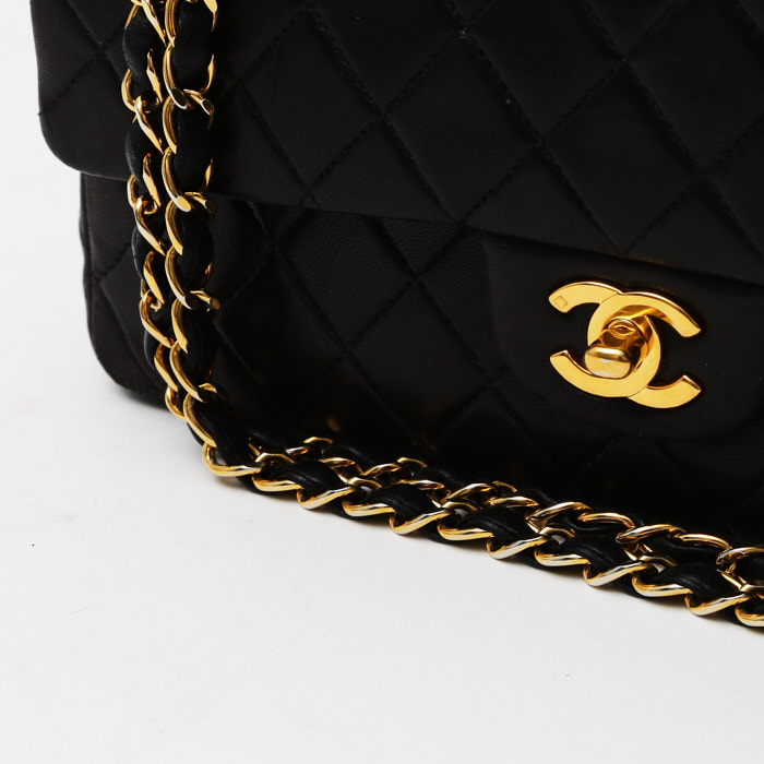 Bolso de mano Chanel  Timeless Classic en cuero acolchado negro - Detail D1