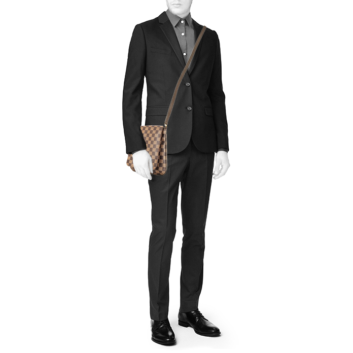 Bolso bandolera Louis Vuitton  Musette en lona a cuadros y cuero marrón - Detail D1