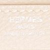 Bolso de mano Hermès  Kelly 28 cm en cuero togo gris tórtola - Detail D4 thumbnail