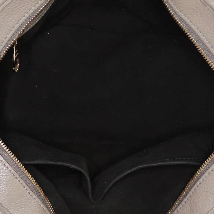 Sac à main Louis Vuitton  Stellar en cuir Mahina taupe - Detail D3