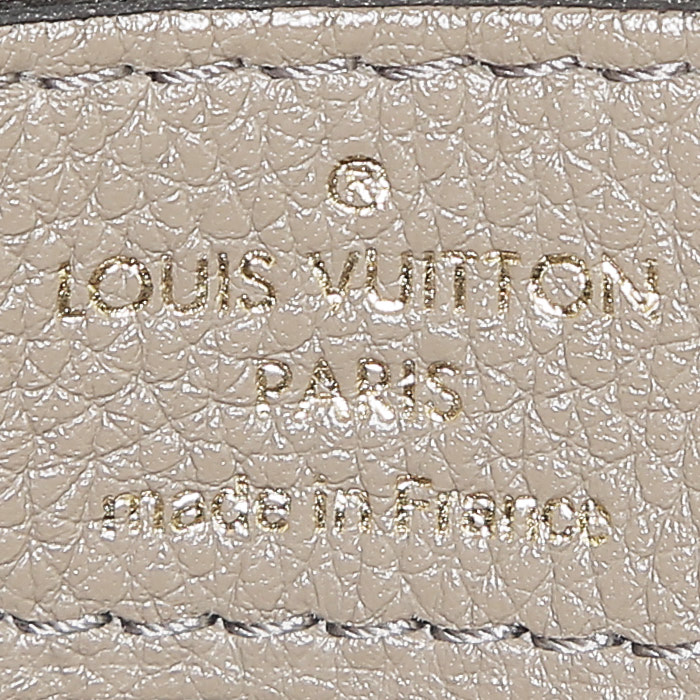 Bolso de mano Louis Vuitton  Stellar en cuero mahina color topo - Detail D4