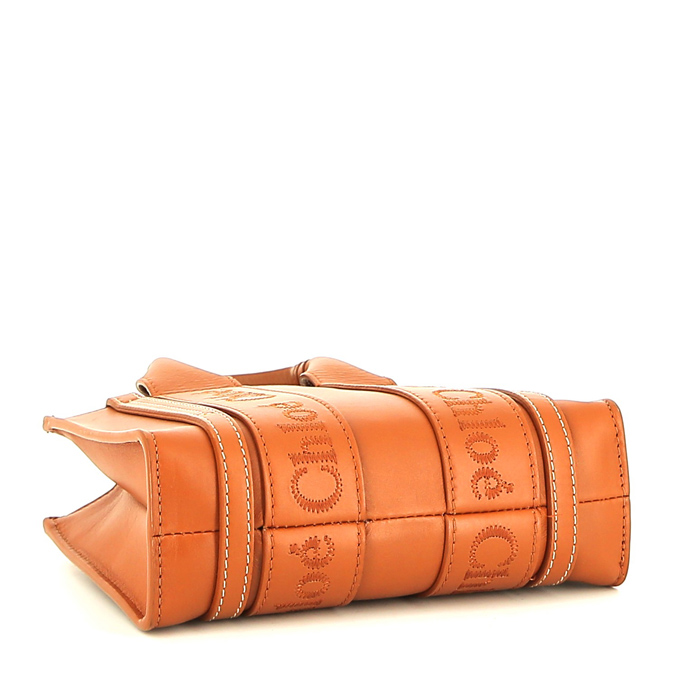 Sac bandoulière Chloé  Woody mini  en cuir gold - Detail D4