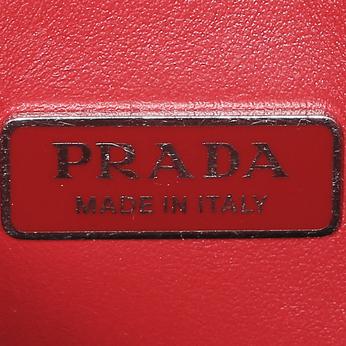 Prada   shoulder bag  in red leather - Detail D4