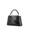 Bolso de mano Louis Vuitton  Capucines MM en cuero granulado negro - 00pp thumbnail