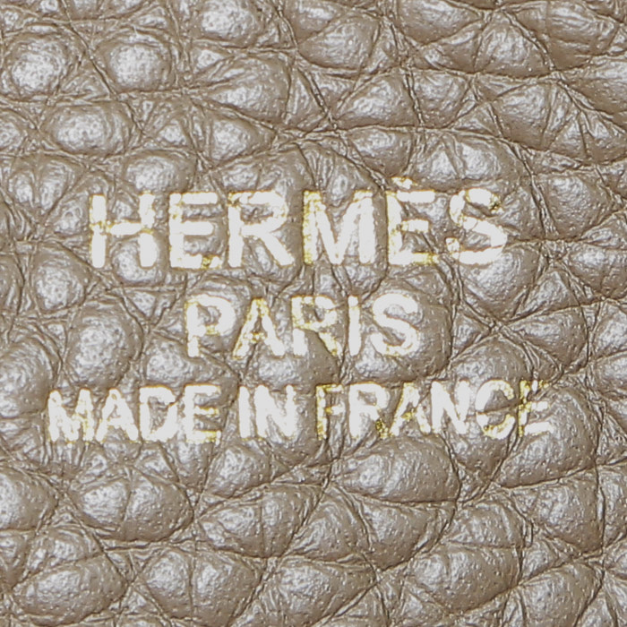 Bolso Cabás Hermès  Double Sens en cuero togo verde y marrón etoupe - Detail D3