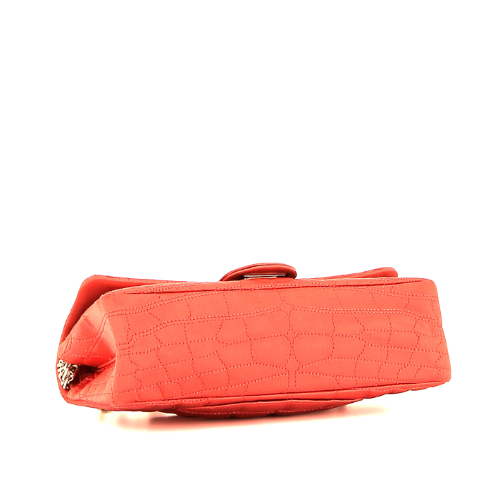 Sac à main Chanel  Chanel 2.55 en toile satinée rouge - Detail D5