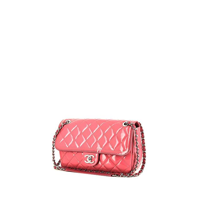 Chanel  Timeless handbag  in pink patent quilted leather - 00pp
