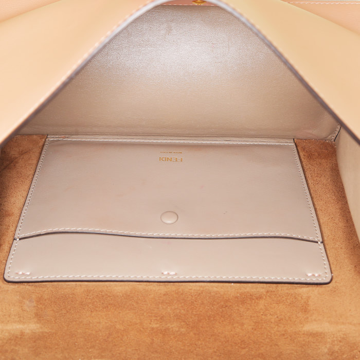 Sac bandoulière Fendi  Kan U en cuir rose - Detail D3