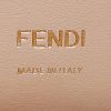 Fendi  Kan U shoulder bag  in pink leather - Detail D4 thumbnail