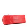 Bolso para llevar al hombro o en la mano Louis Vuitton  Ségur en cuero Epi rojo - Detail D4 thumbnail