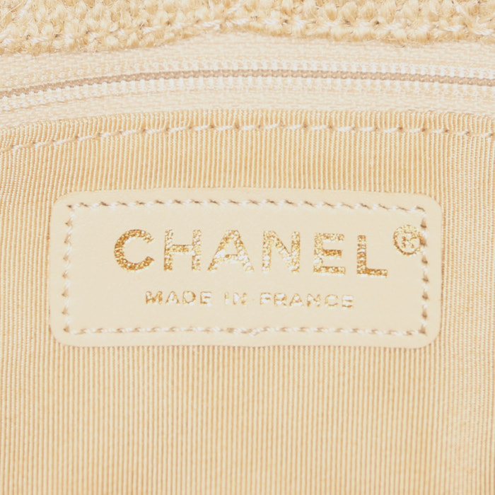 Chanel   handbag  in beige canvas  and natural leather - Detail D3