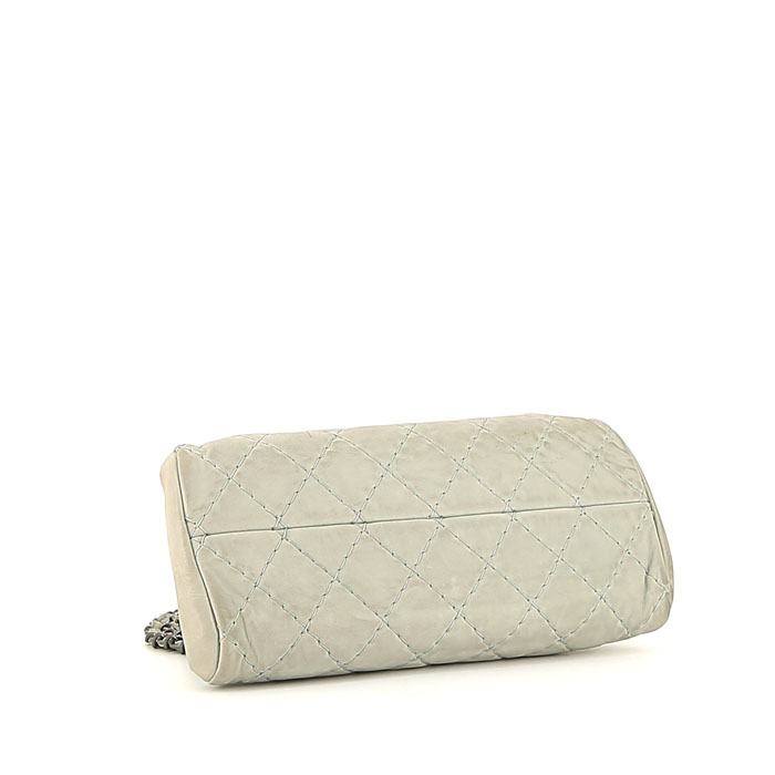 Bolso de mano Chanel   en cuero gris - Detail D4