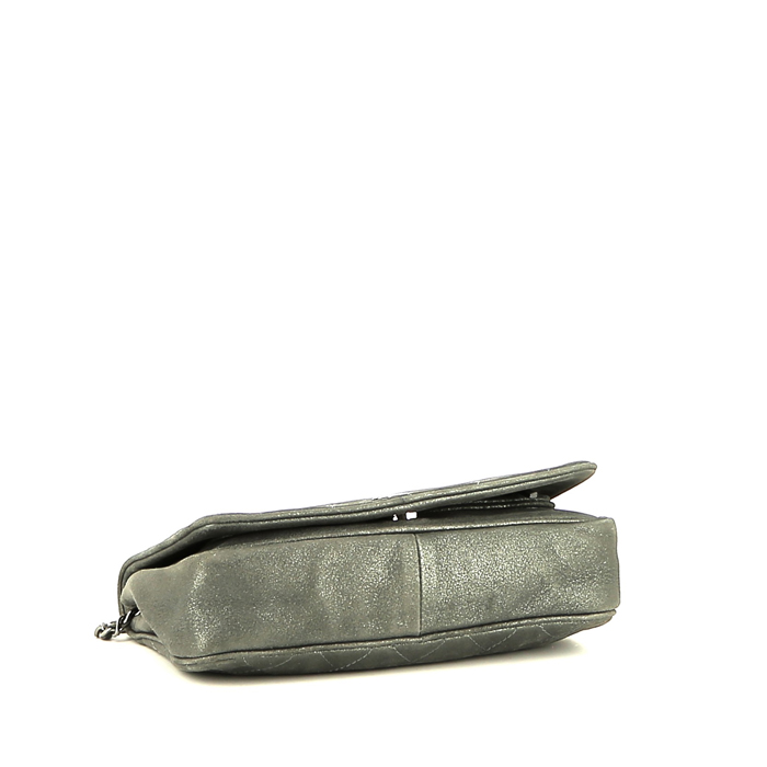 Bolso bandolera Chanel  Wallet on Chain en cuero acolchado gris metalizado - Detail D4