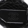 Chanel   shopping bag  in silver quilted leather - Detail D2 thumbnail