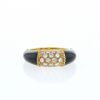 Van Cleef & Arpels Philippine  1960's ring in yellow gold, onyx and diamonds - 360 thumbnail