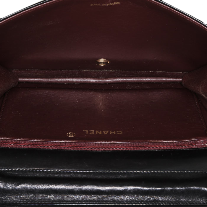 Bolso de mano Chanel  Mademoiselle en cuero acolchado negro - Detail D2