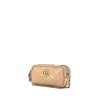 Bolso bandolera Gucci  GG Marmont Camera en cuero acolchado con motivos de espigas beige - 00pp thumbnail