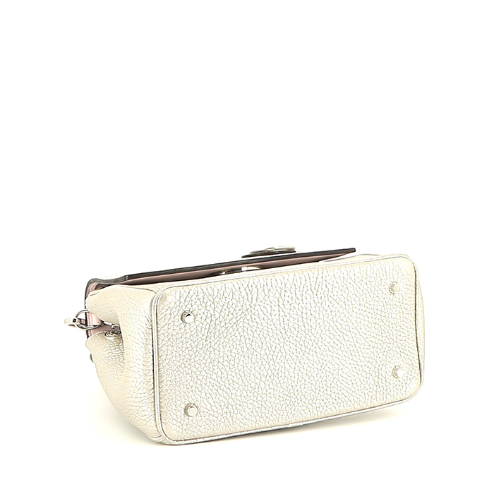 Dior  Be Dior shoulder bag  in silver grained leather - Detail D5