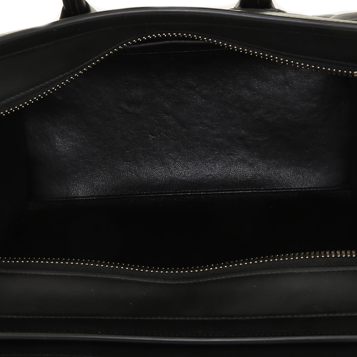 Bolso de mano Celine  Luggage Micro en cuero negro - Detail D2