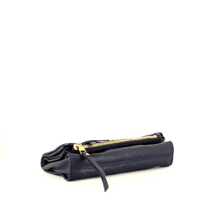 Pochette Louis Vuitton   en cuir monogram empreinte bleu-marine - Detail D4