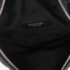 Bolsito-cinturón Chanel  Pochette ceinture en cuero acolchado negro - Detail D8 thumbnail