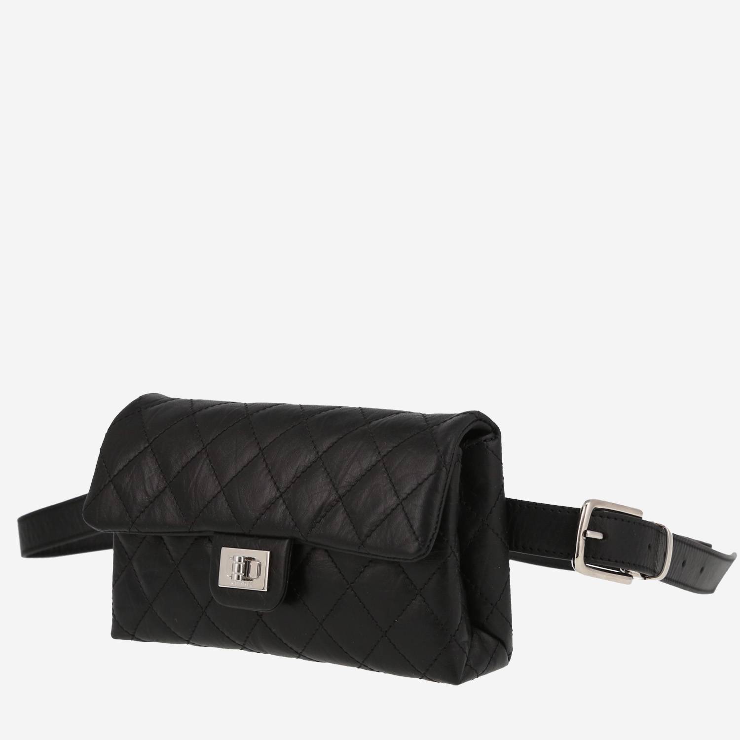 Pochette-ceinture Chanel  Pochette ceinture en cuir grainé noir