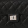 Chanel  Pochette ceinture clutch-belt  in black grained leather - Detail D1 thumbnail