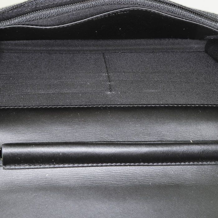 Chanel  Wallet on Chain So Black shoulder bag  in black chevron quilted leather - Detail D2