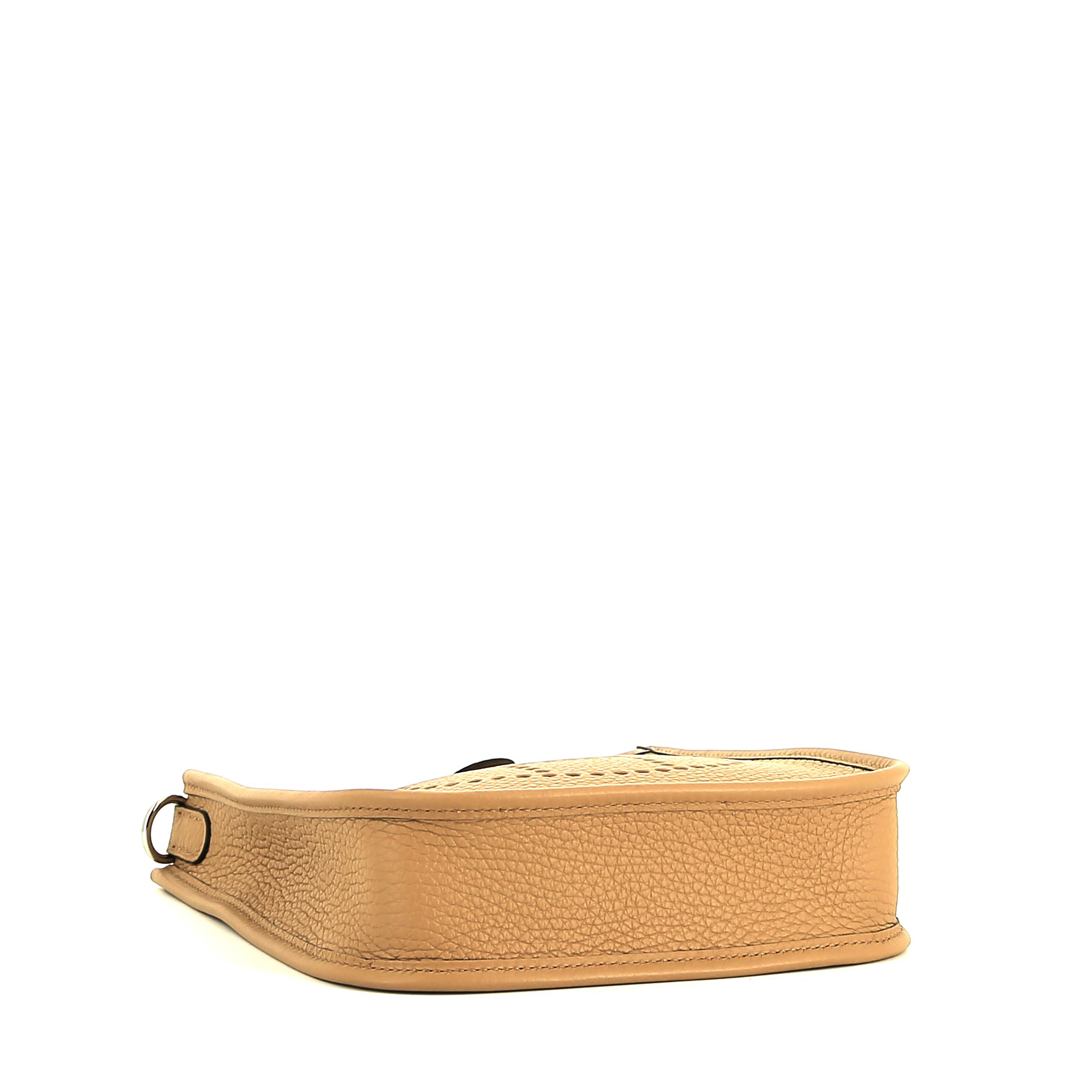 Sac bandoulière Hermès  Mini Evelyne en cuir taurillon clémence chai - Detail D4