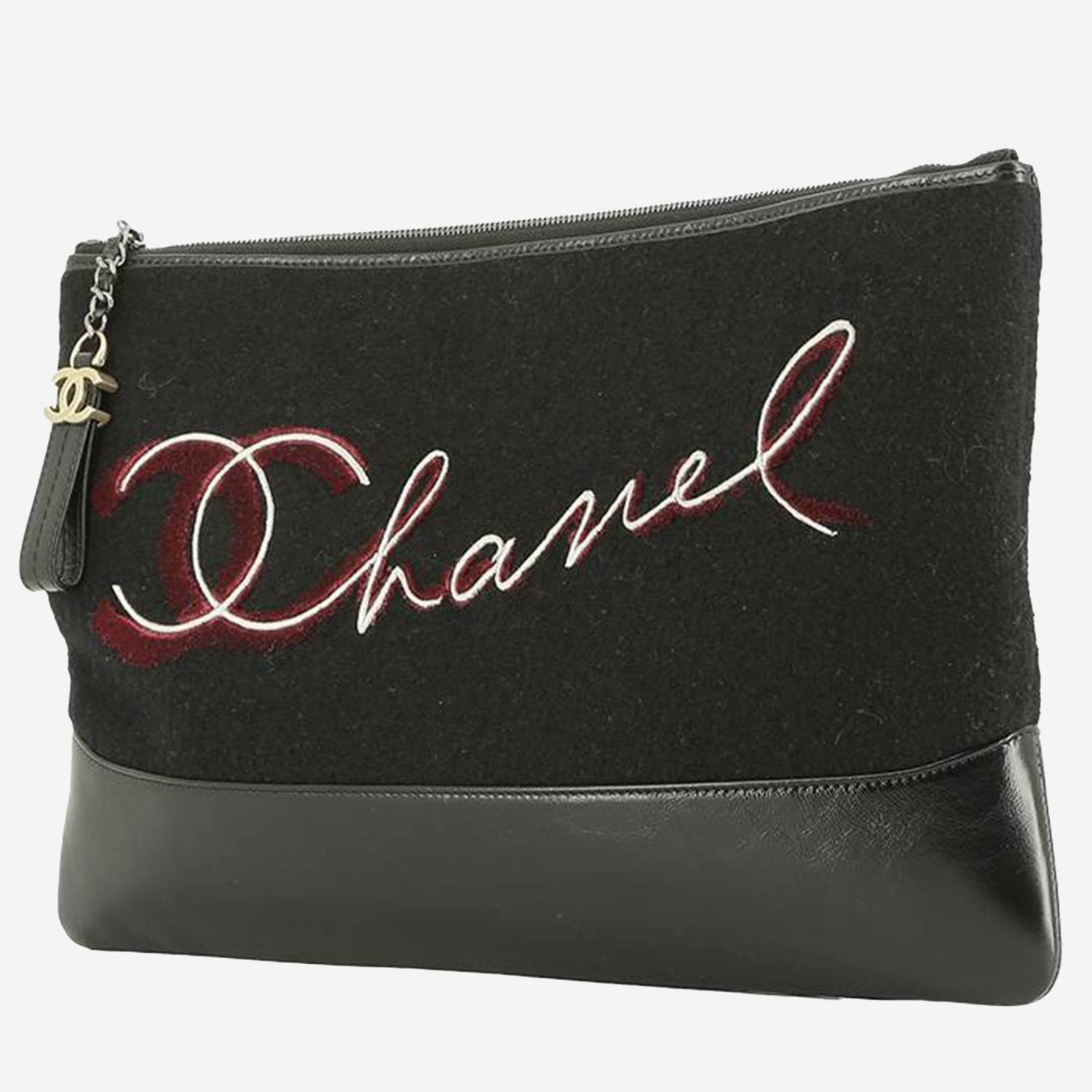 Pochette Chanel  Editions Limitées en feutrine noire et cuir noir