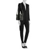 Bolso bandolera Chanel  Gabrielle  modelo mediano  en cuero acolchado negro - Detail D1 thumbnail
